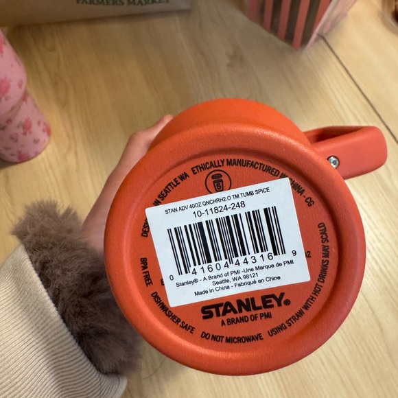 Stanley 40oz cup - Picture 2 of 3